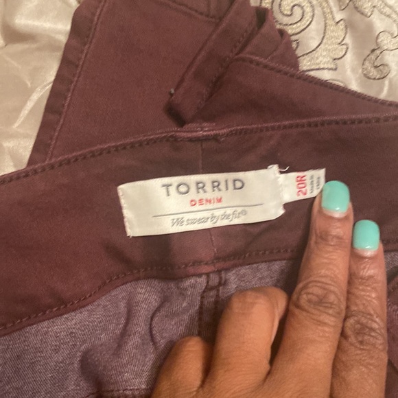 Maroon Torrid Denim jeggings - Picture 3 of 6